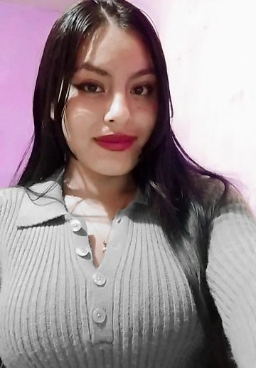 Deyanara from Peru, a host you can meet on SpinMeet.cc